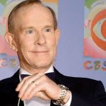 Comedy Legend Tom Smothers of the Smothers Brothers Dies at 86
