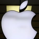 Apple in Talks With News Publishers to Train AI Models
