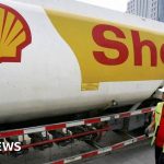 Shell’s Profits Fall but Buybacks Continue as Energy Prices Cool